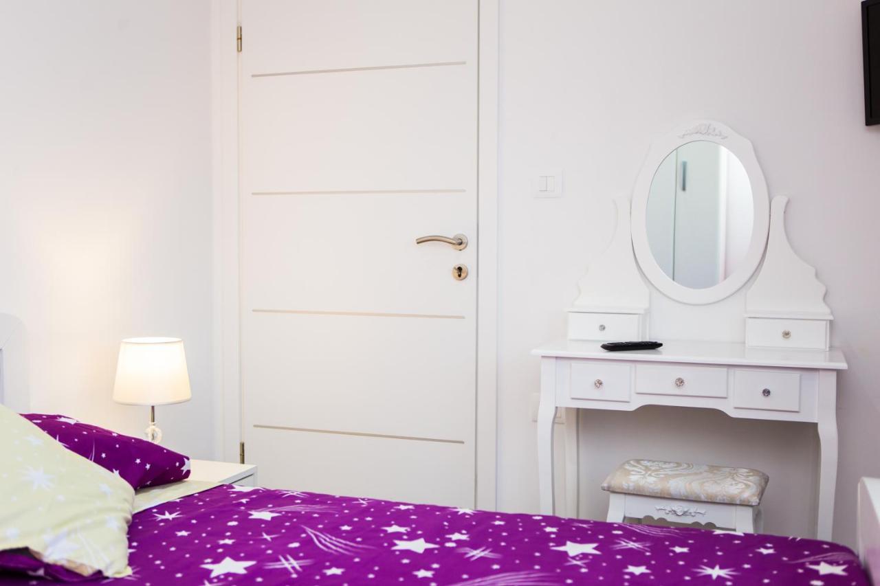 App Sara Apartment กานฟานาร์ ภายนอก รูปภาพ