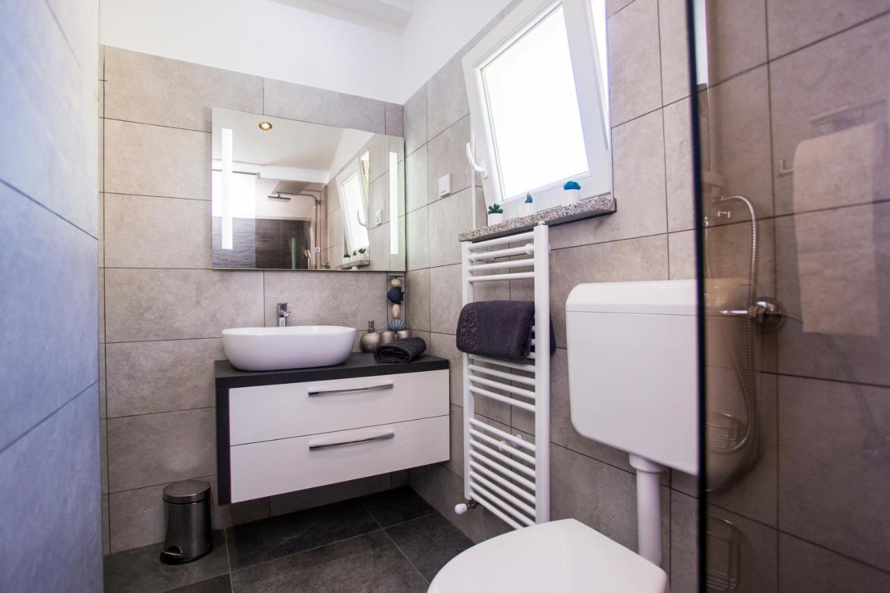 App Sara Apartment กานฟานาร์ ภายนอก รูปภาพ